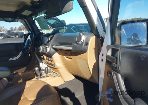 2013 Jeep Wrangler Unlimited Sahara из США, поврежденный, VIN 1C4BJWEG5DL554444